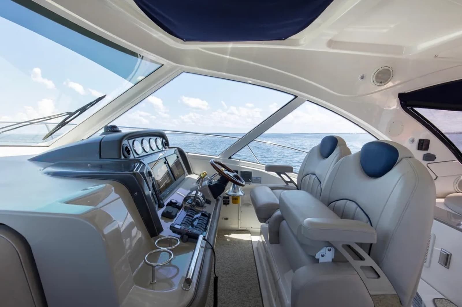 2006 Sea Ray 48 Sundancer - Photo 16