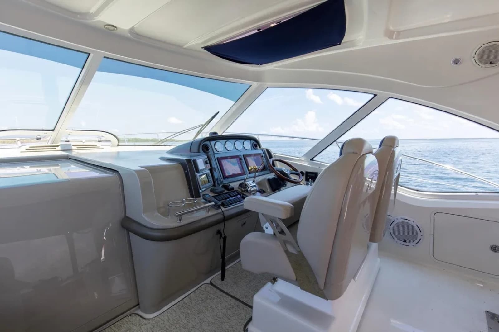 2006 Sea Ray 48 Sundancer - Photo 32