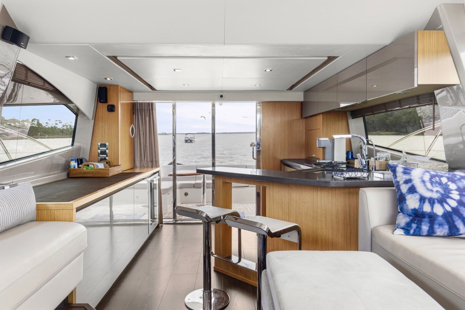 2018 Sea Ray L 550 - Photo 17