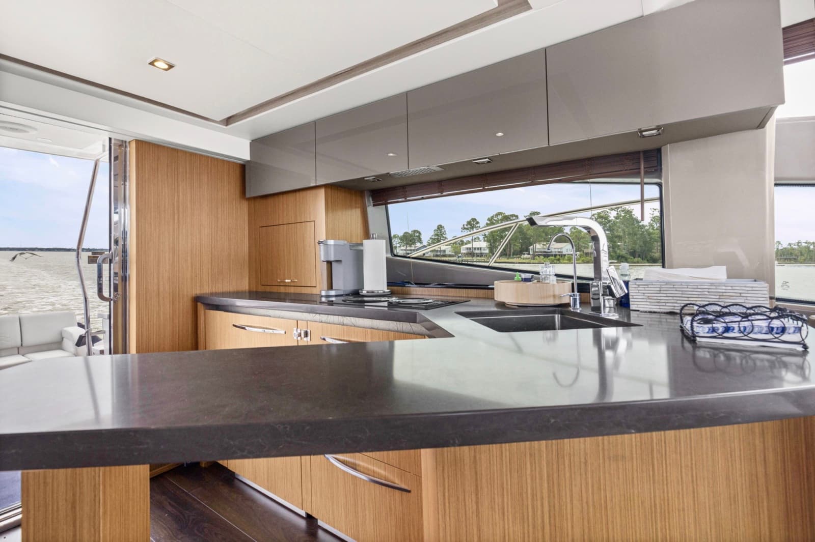 2018 Sea Ray L 550 - Photo 15