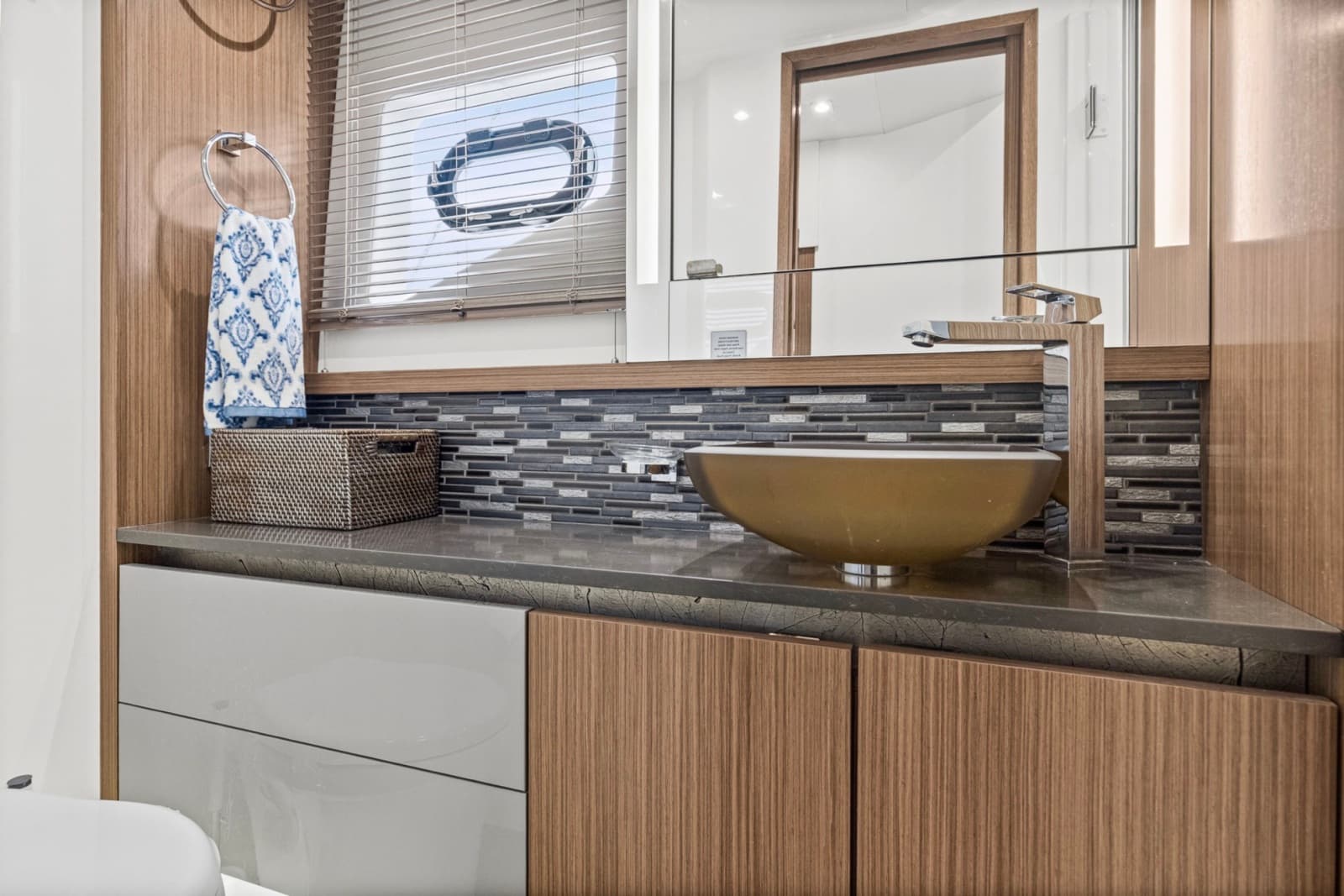 2018 Sea Ray L 550 - Photo 29