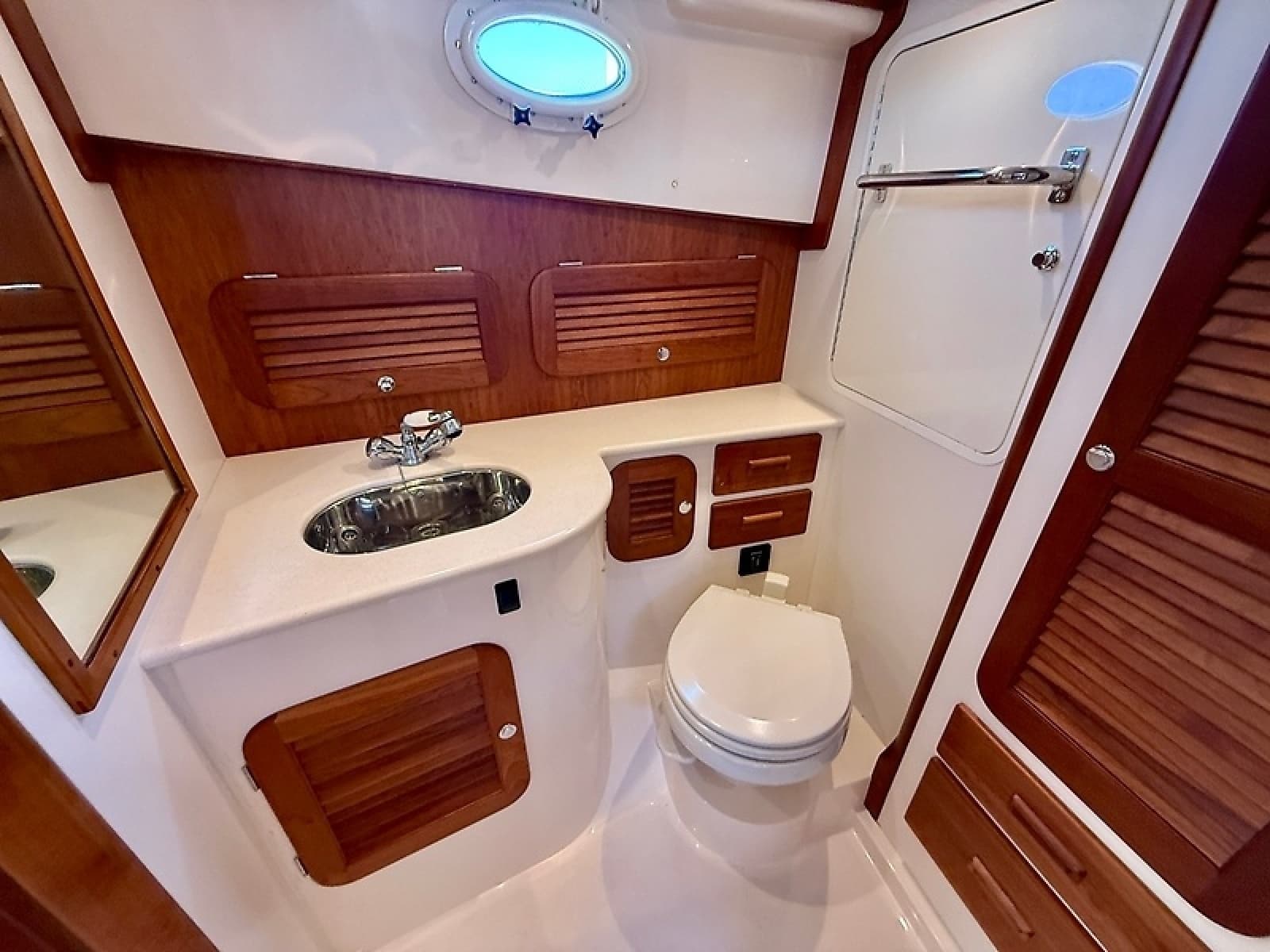 2013 Hinckley Talaria 34 - Photo 20