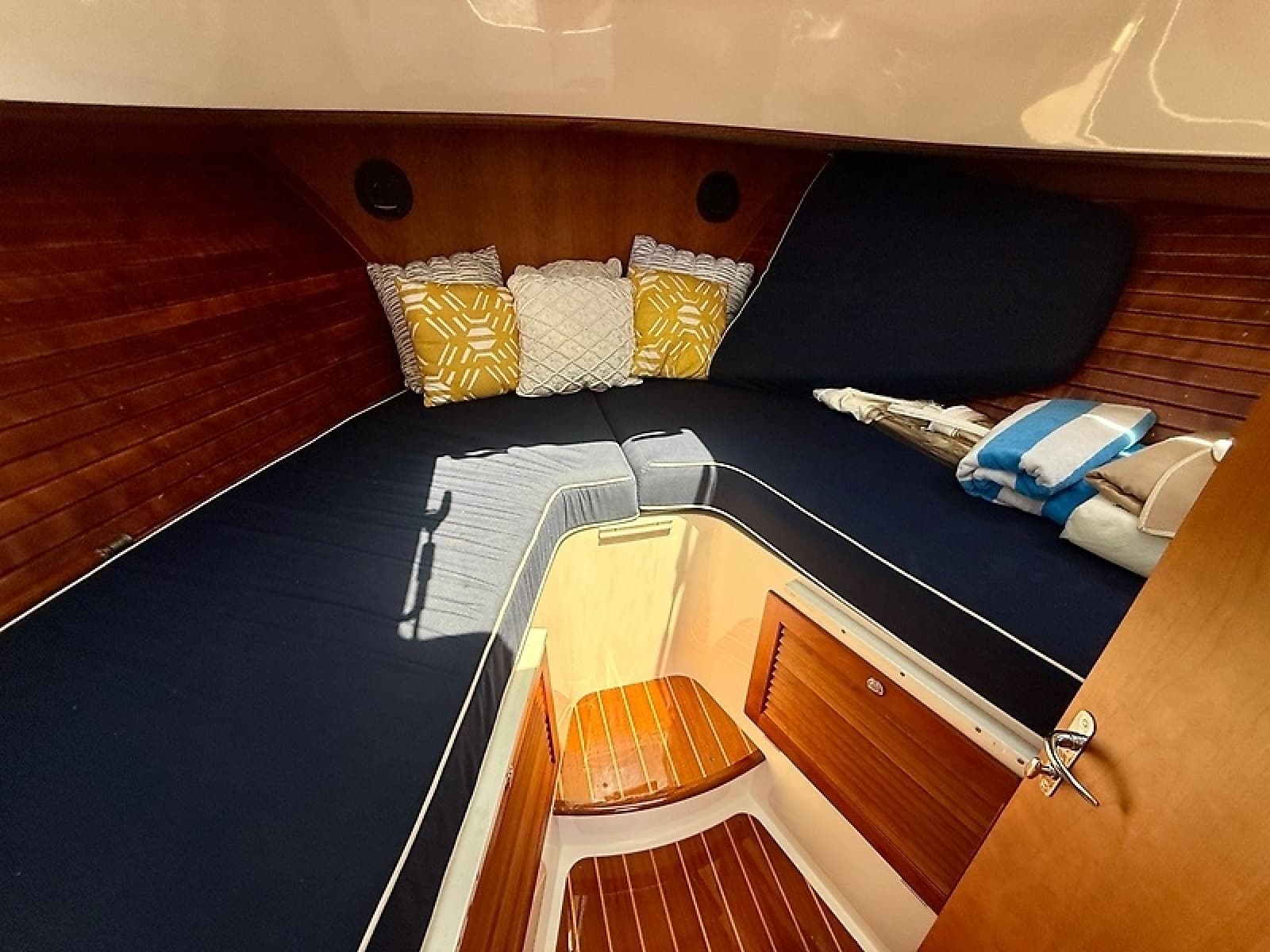 2013 Hinckley Talaria 34 - Photo 16