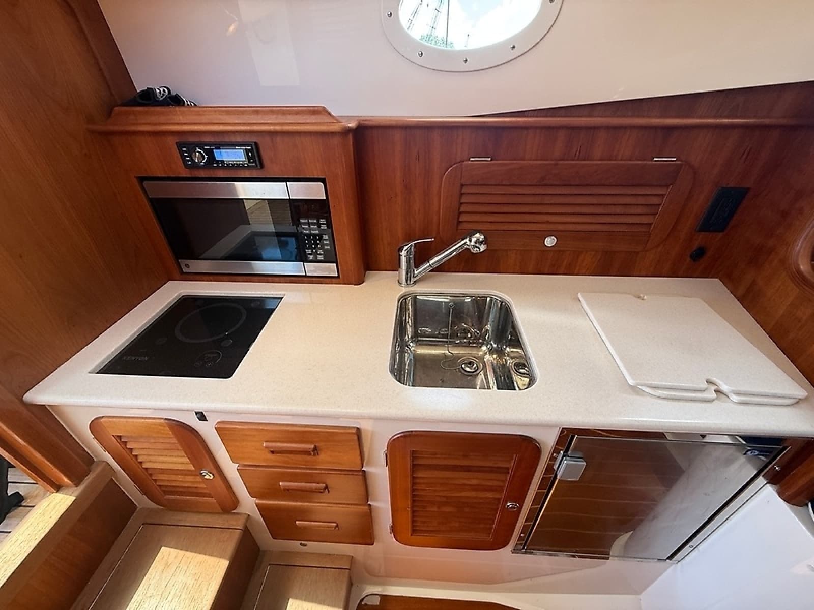 2013 Hinckley Talaria 34 - Photo 25