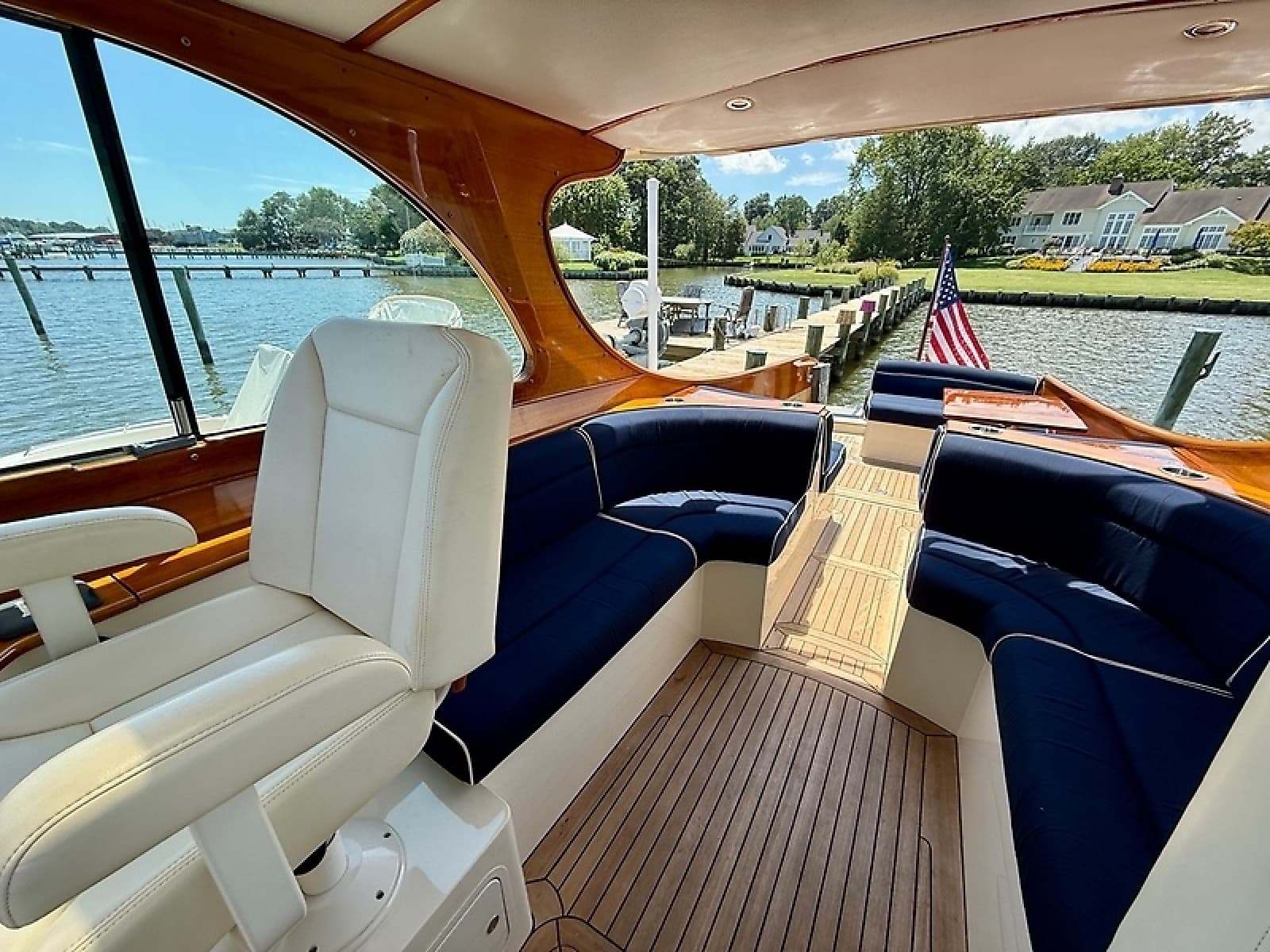2013 Hinckley Talaria 34 - Photo 7