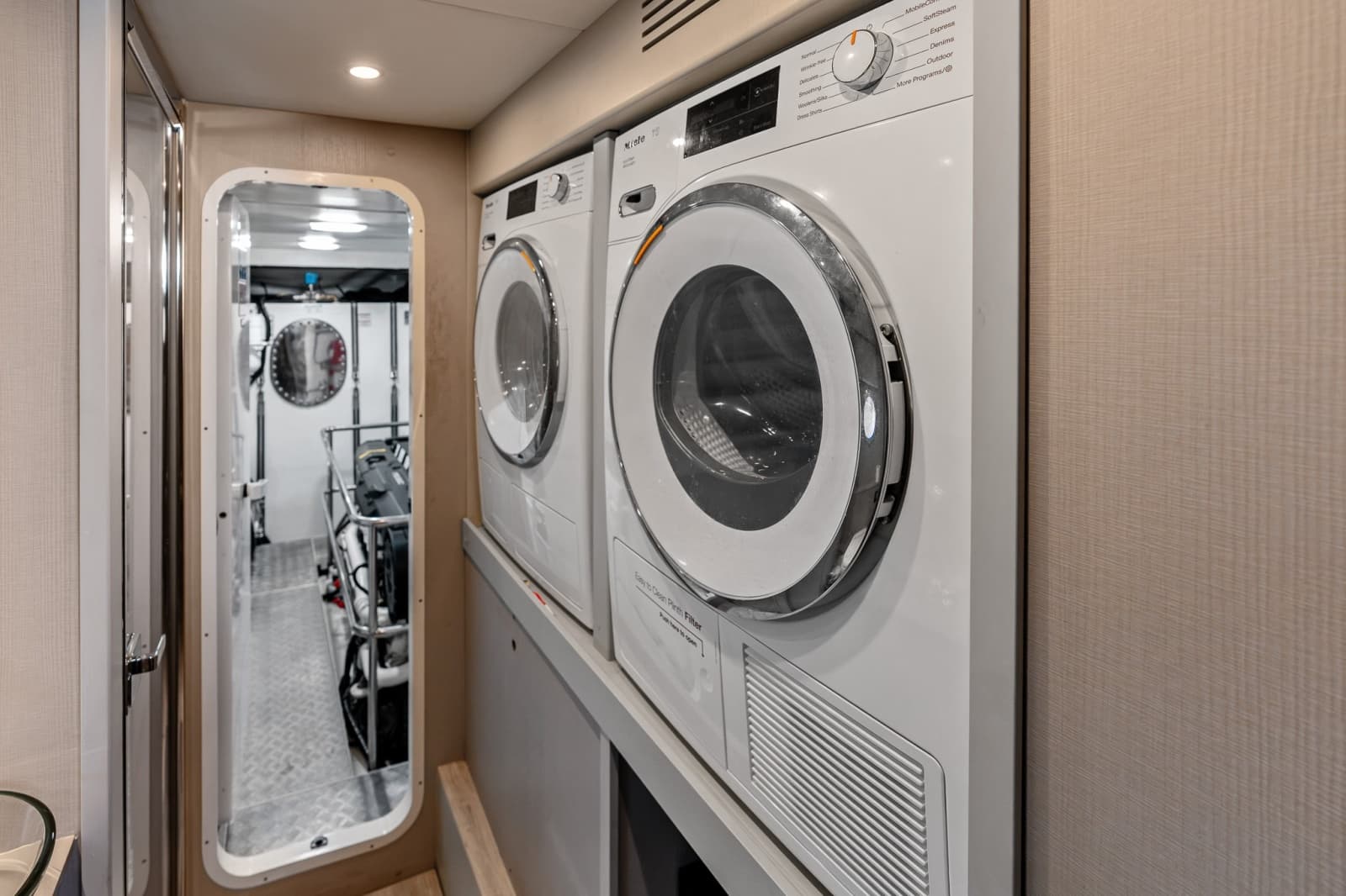 2023 Absolute Navetta 75 - Photo 96