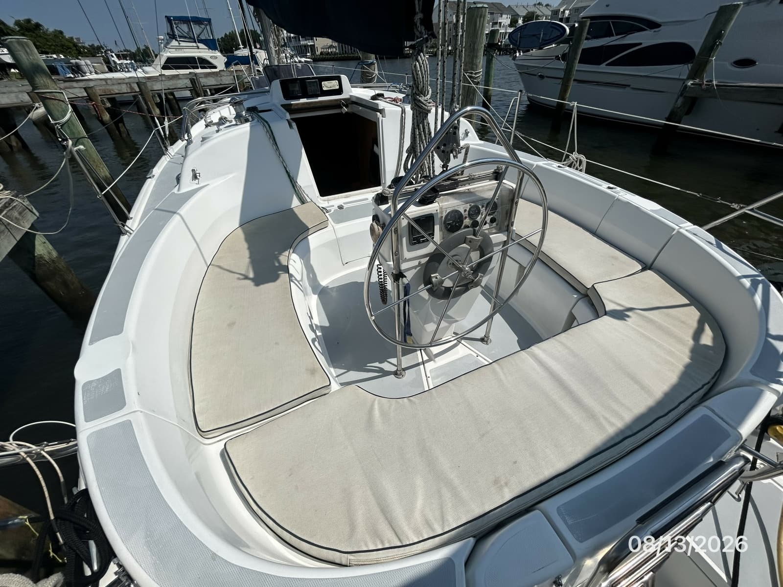 1995 Hunter 336 - Photo 16