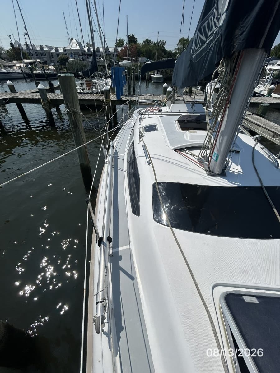 1995 Hunter 336 - Photo 10