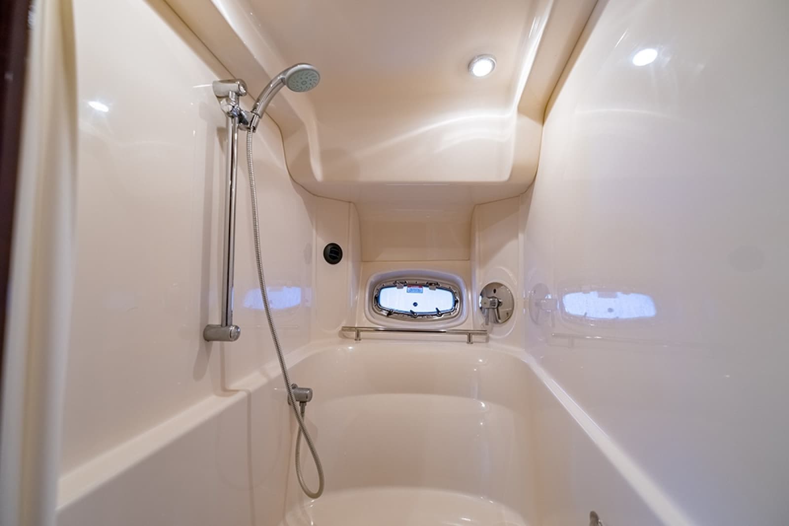 2008 Sea Ray 48 Sundancer - Photo 32