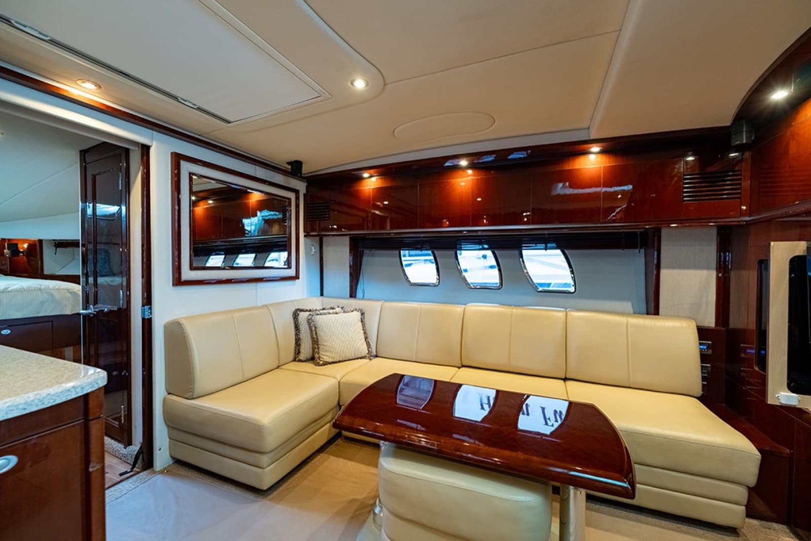2008 Sea Ray 48 Sundancer - Photo 23
