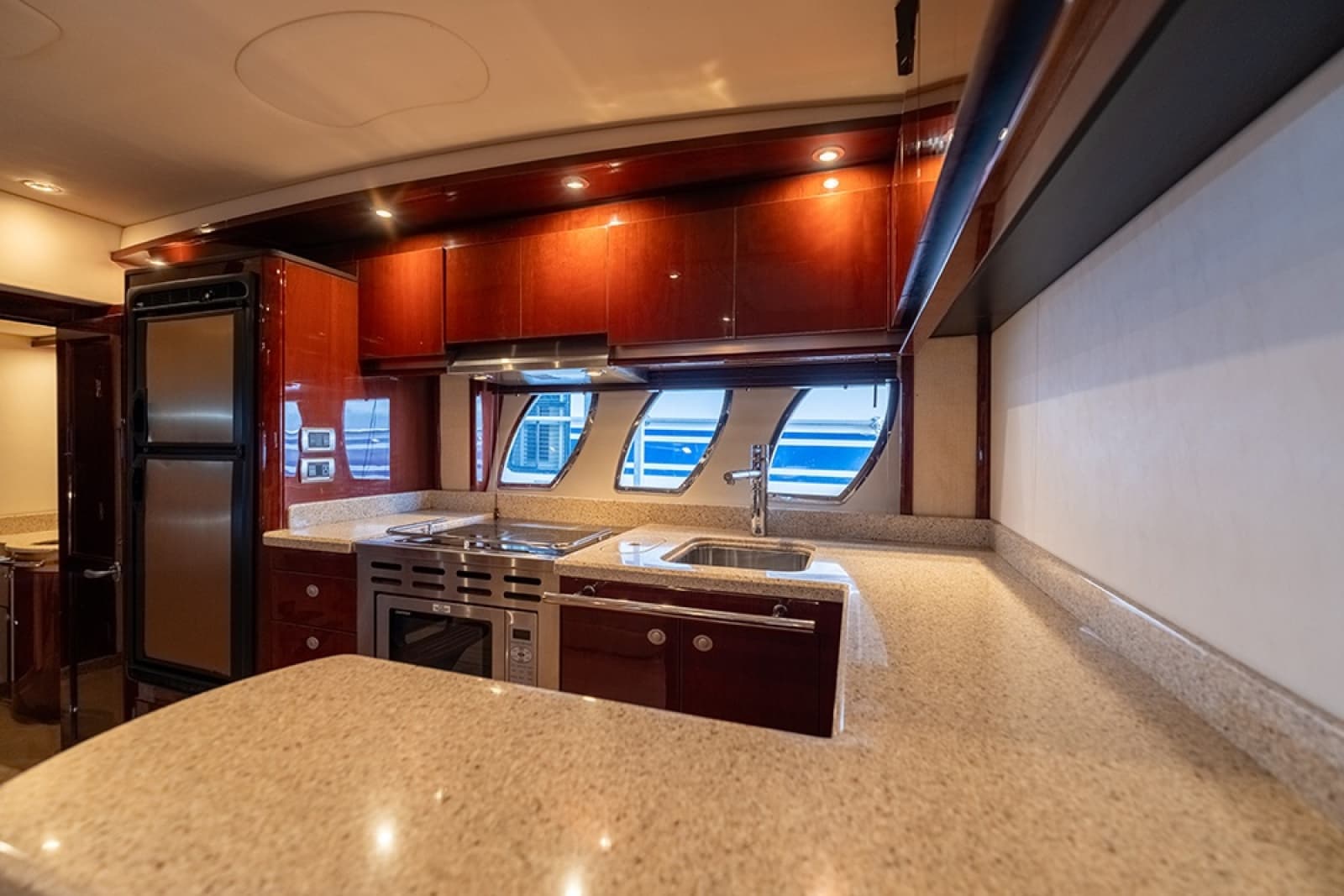 2008 Sea Ray 48 Sundancer - Photo 28