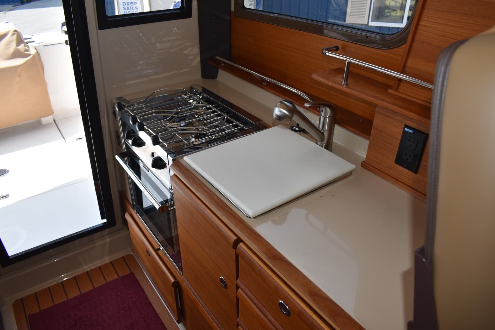 2019 Ranger Tugs R27LE - Photo 36