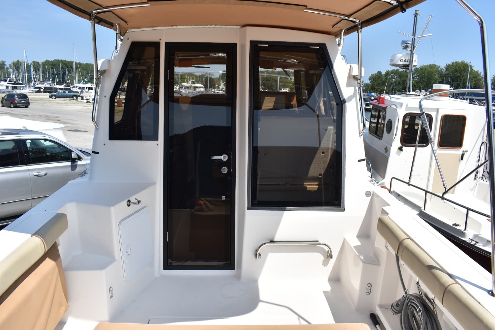 2019 Ranger Tugs R27LE - Photo 12