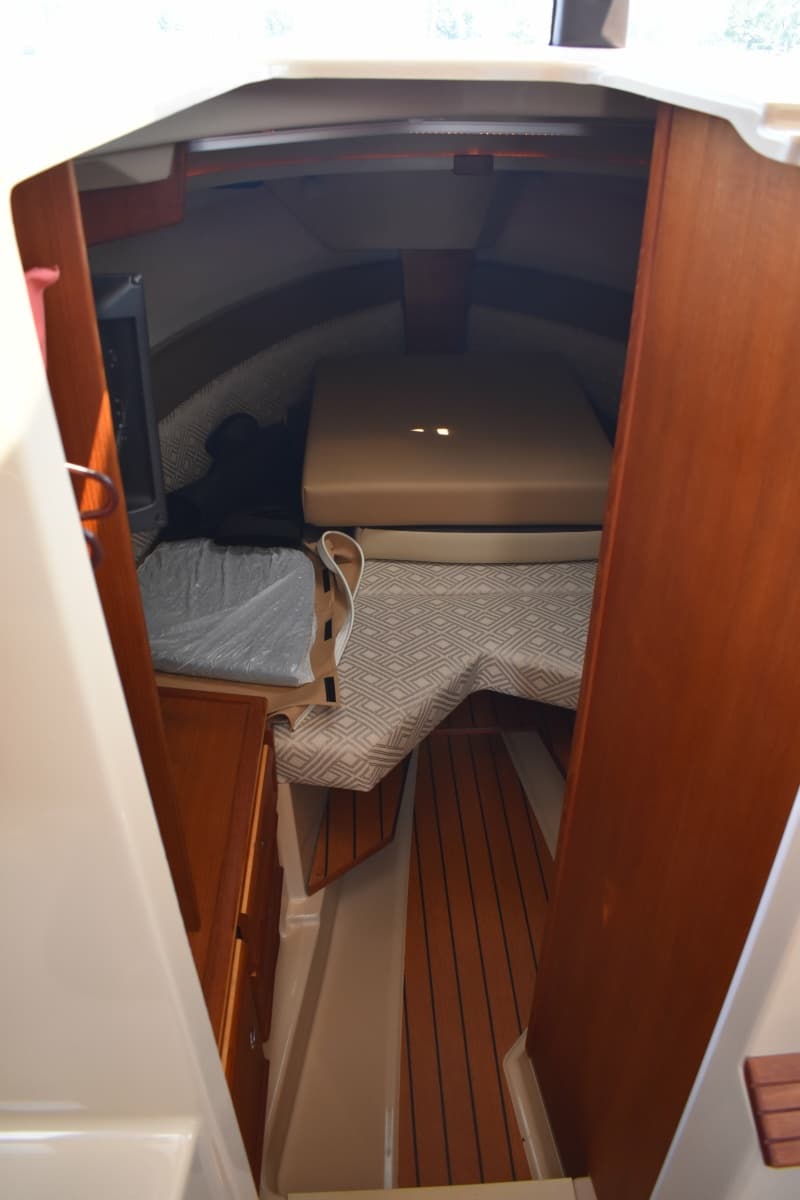 2019 Ranger Tugs R27LE - Photo 41