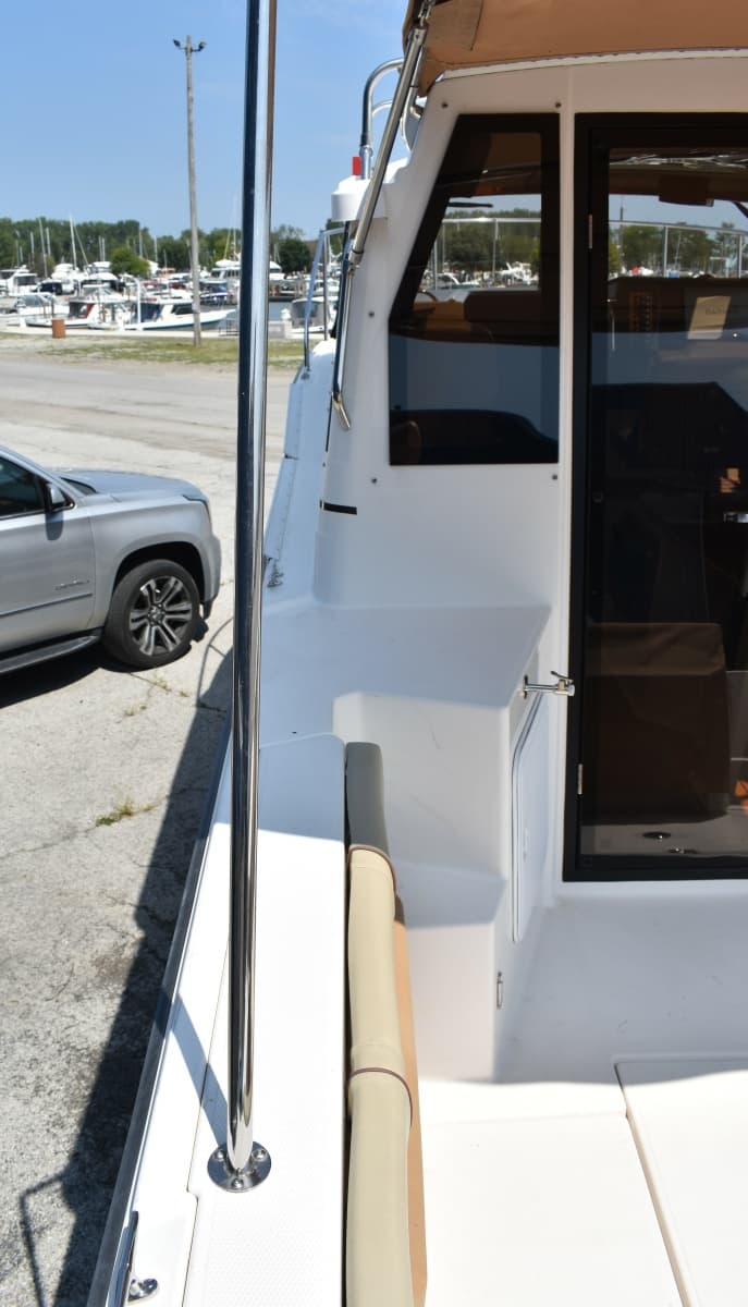 2019 Ranger Tugs R27LE - Photo 13