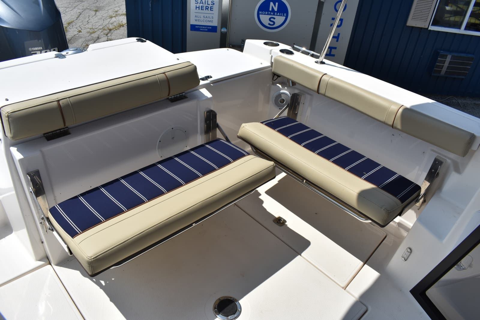 2019 Ranger Tugs R27LE - Photo 25