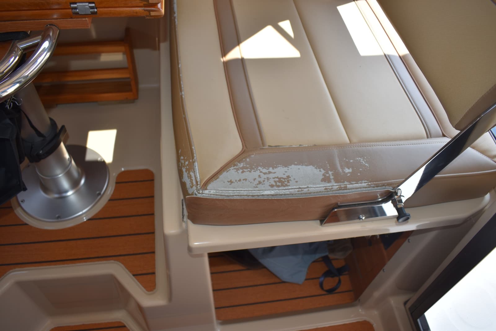 2019 Ranger Tugs R27LE - Photo 32