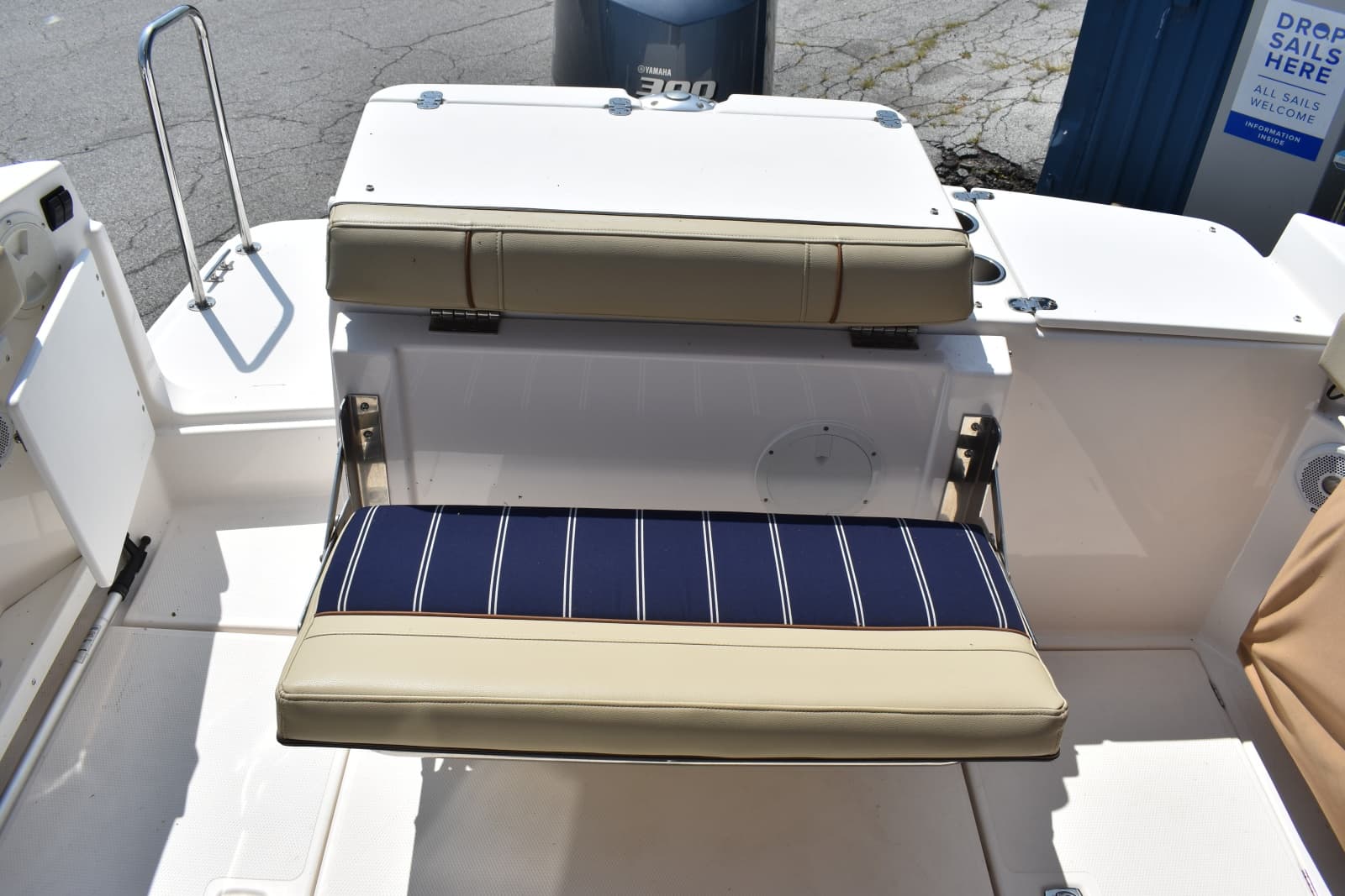 2019 Ranger Tugs R27LE - Photo 21