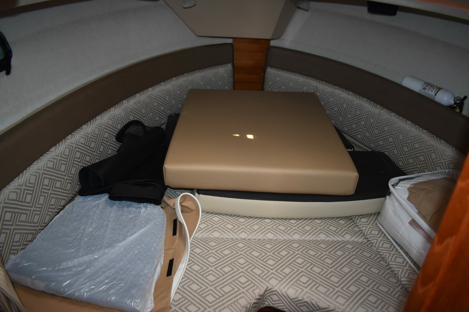 2019 Ranger Tugs R27LE - Photo 45