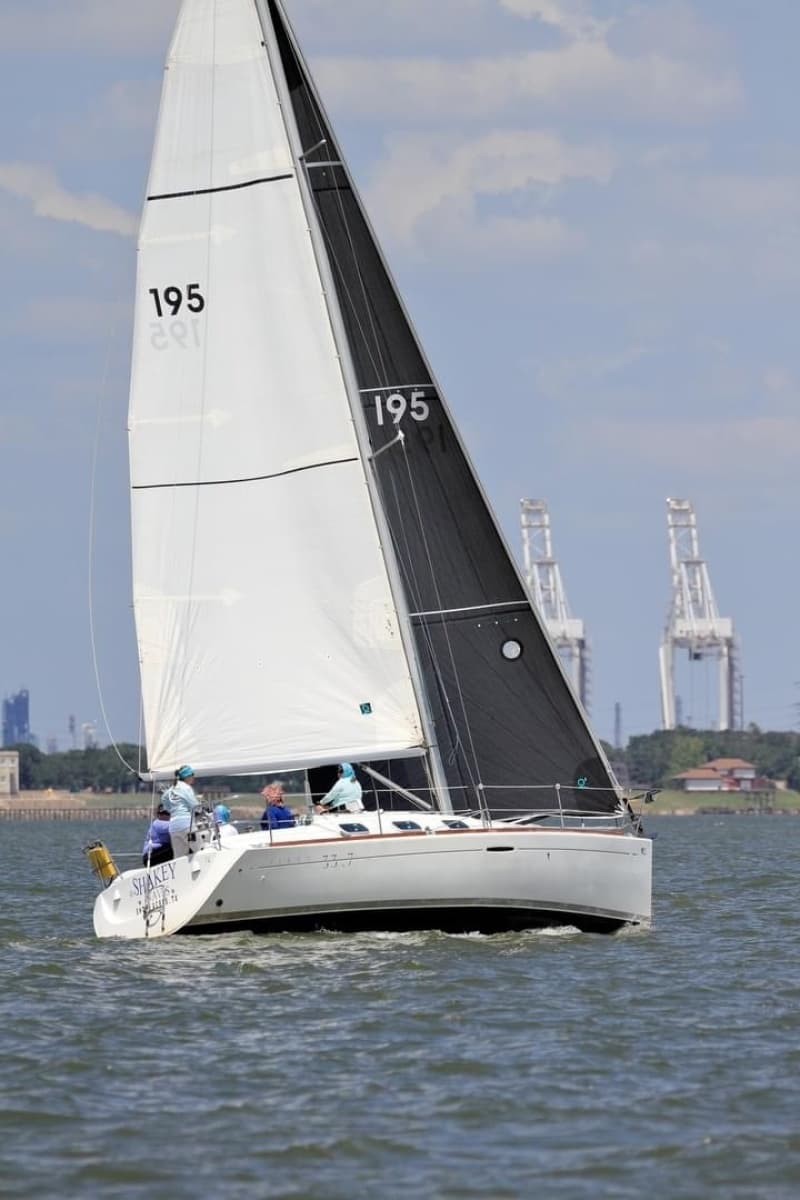 2000 Beneteau First 33.7 - Photo 1
