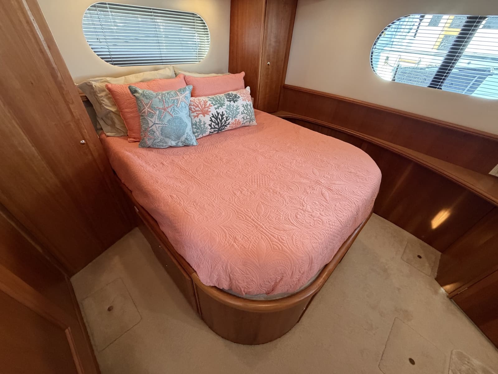 2002 Silverton 43 Motor Yacht - Photo 19