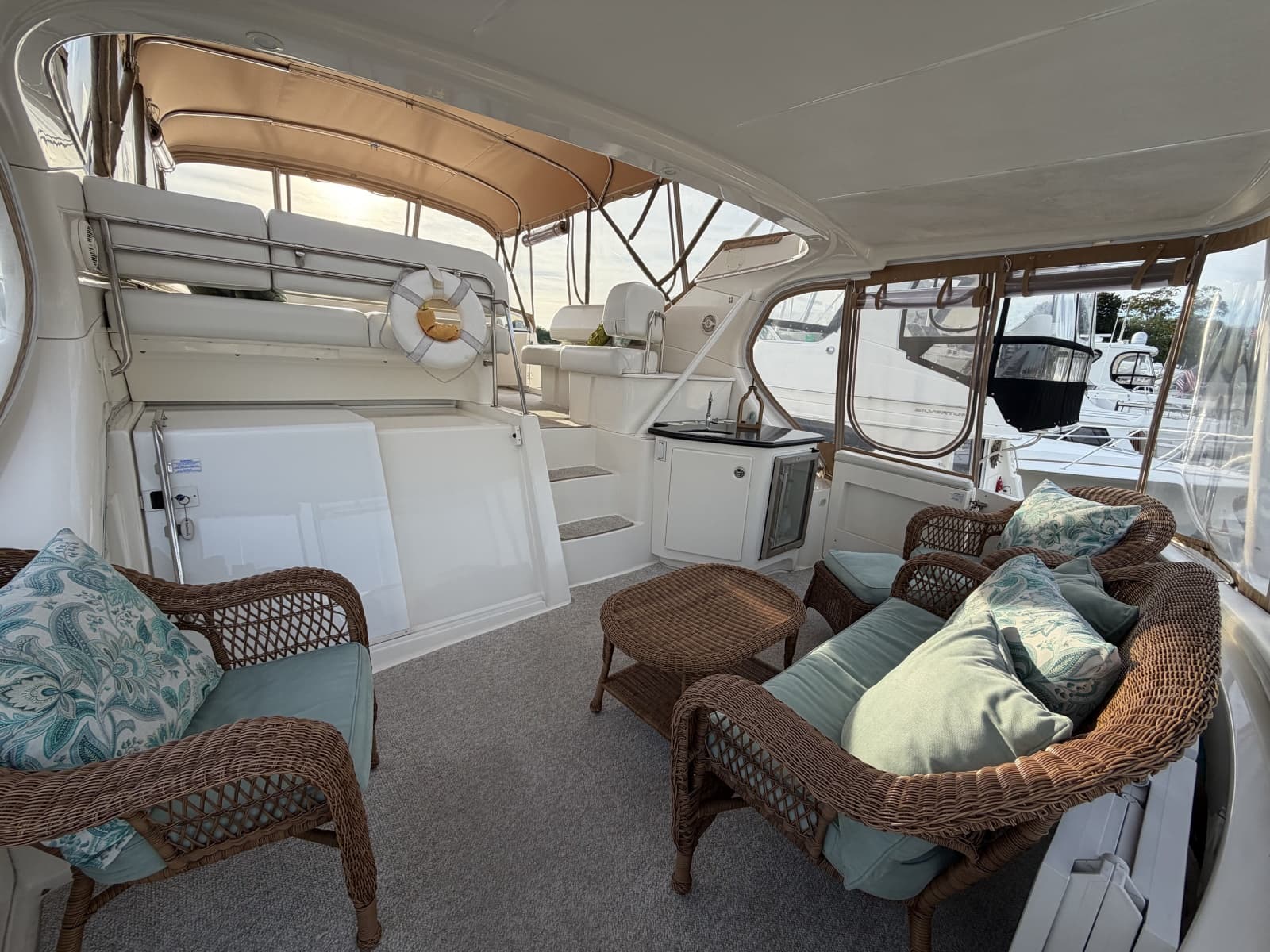 2002 Silverton 43 Motor Yacht - Photo 25