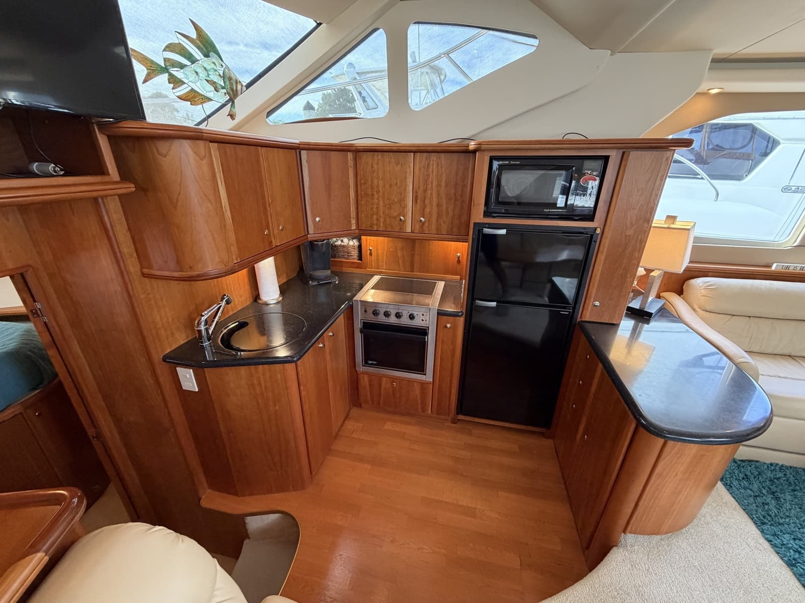 2002 Silverton 43 Motor Yacht - Photo 9