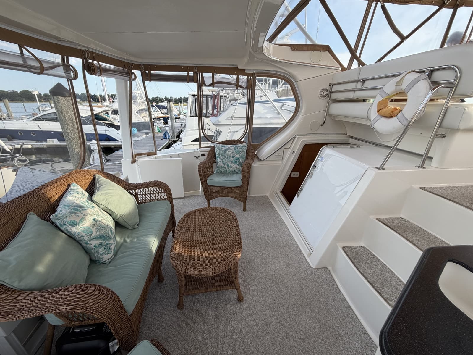 2002 Silverton 43 Motor Yacht - Photo 30