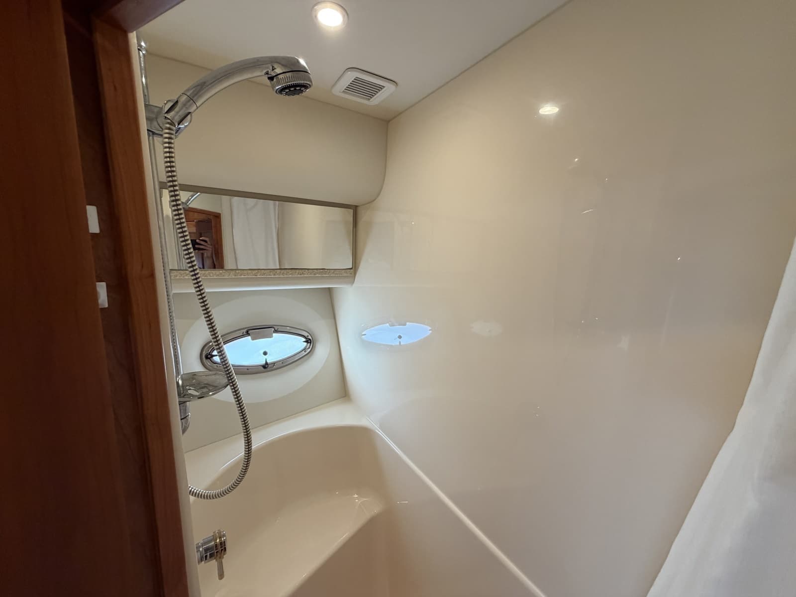 2002 Silverton 43 Motor Yacht - Photo 15