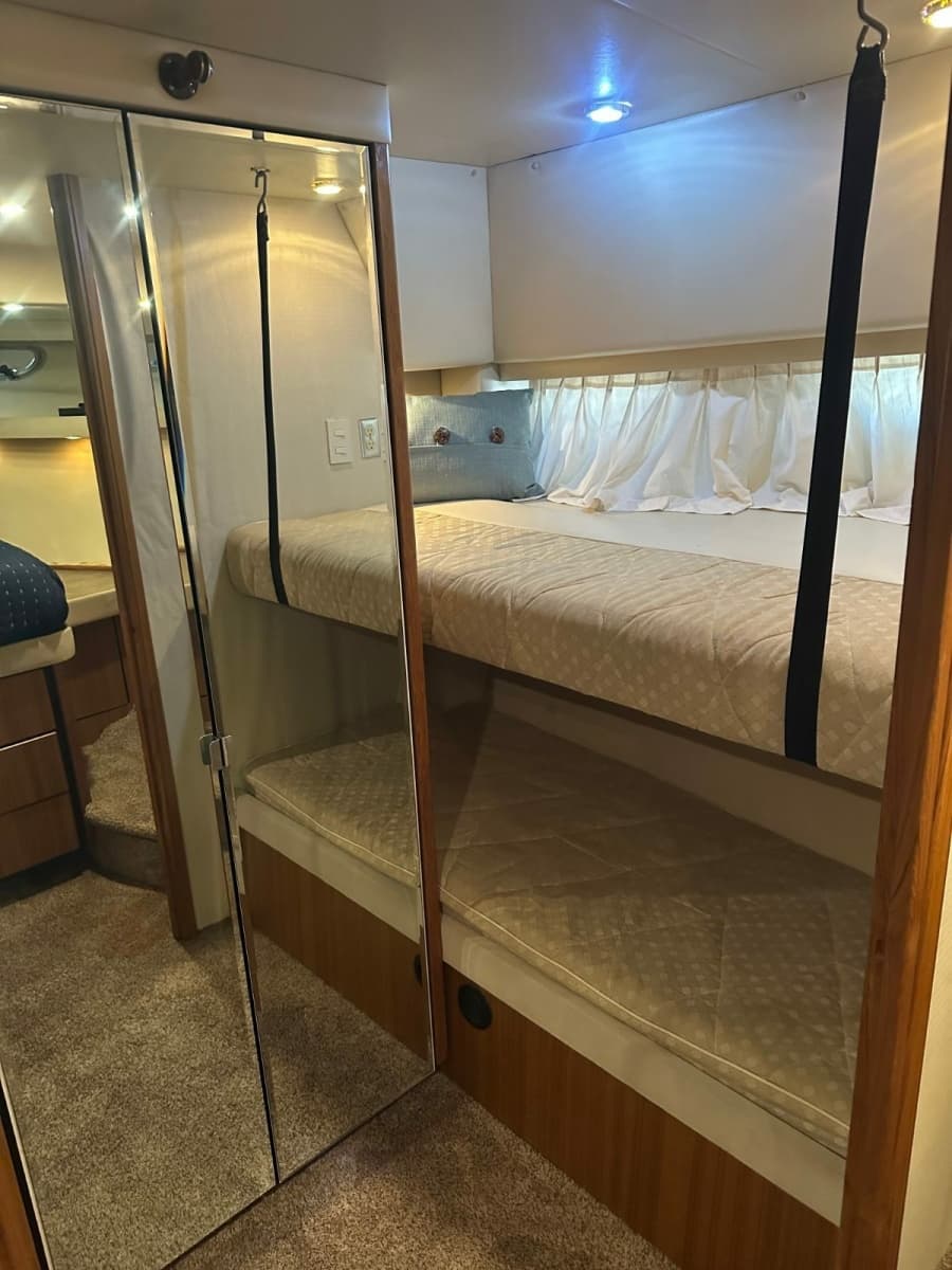 2001 Bayliner 4788 Pilothouse - Photo 7