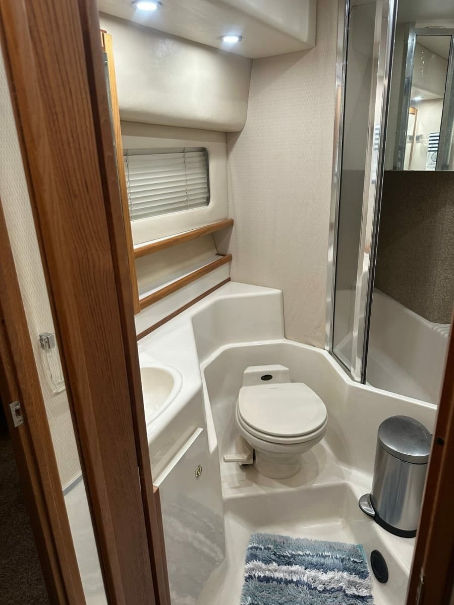2001 Bayliner 4788 Pilothouse - Photo 8