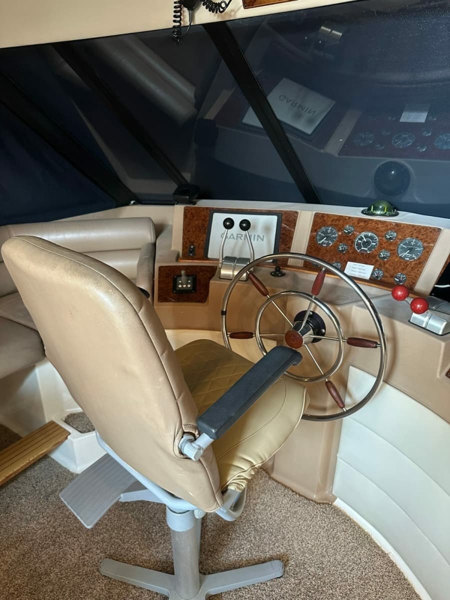 2001 Bayliner 4788 Pilothouse - Photo 17