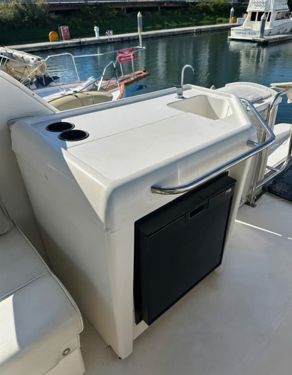 2001 Bayliner 4788 Pilothouse - Photo 14