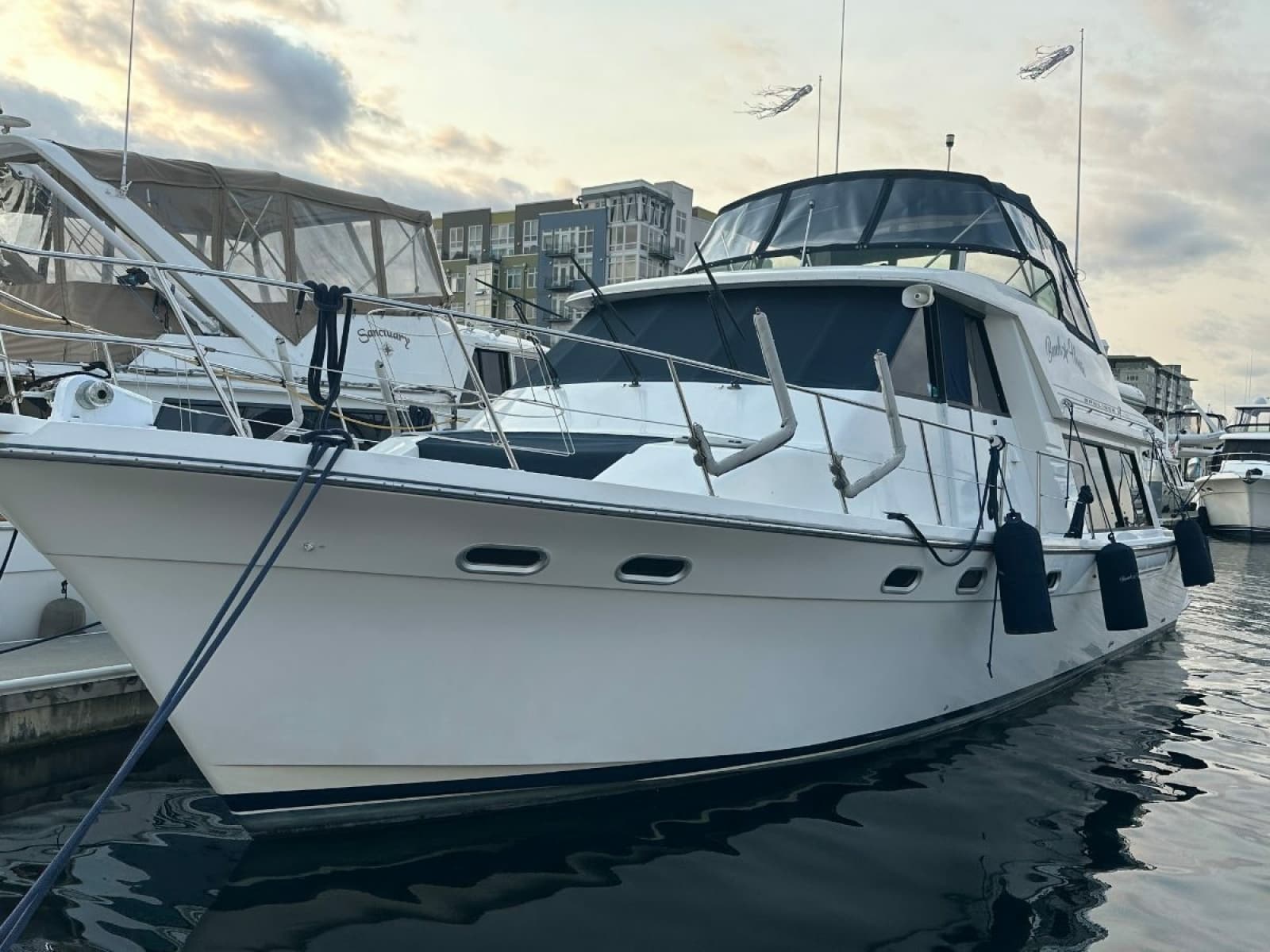 2001 Bayliner 4788 Pilothouse - Photo 22