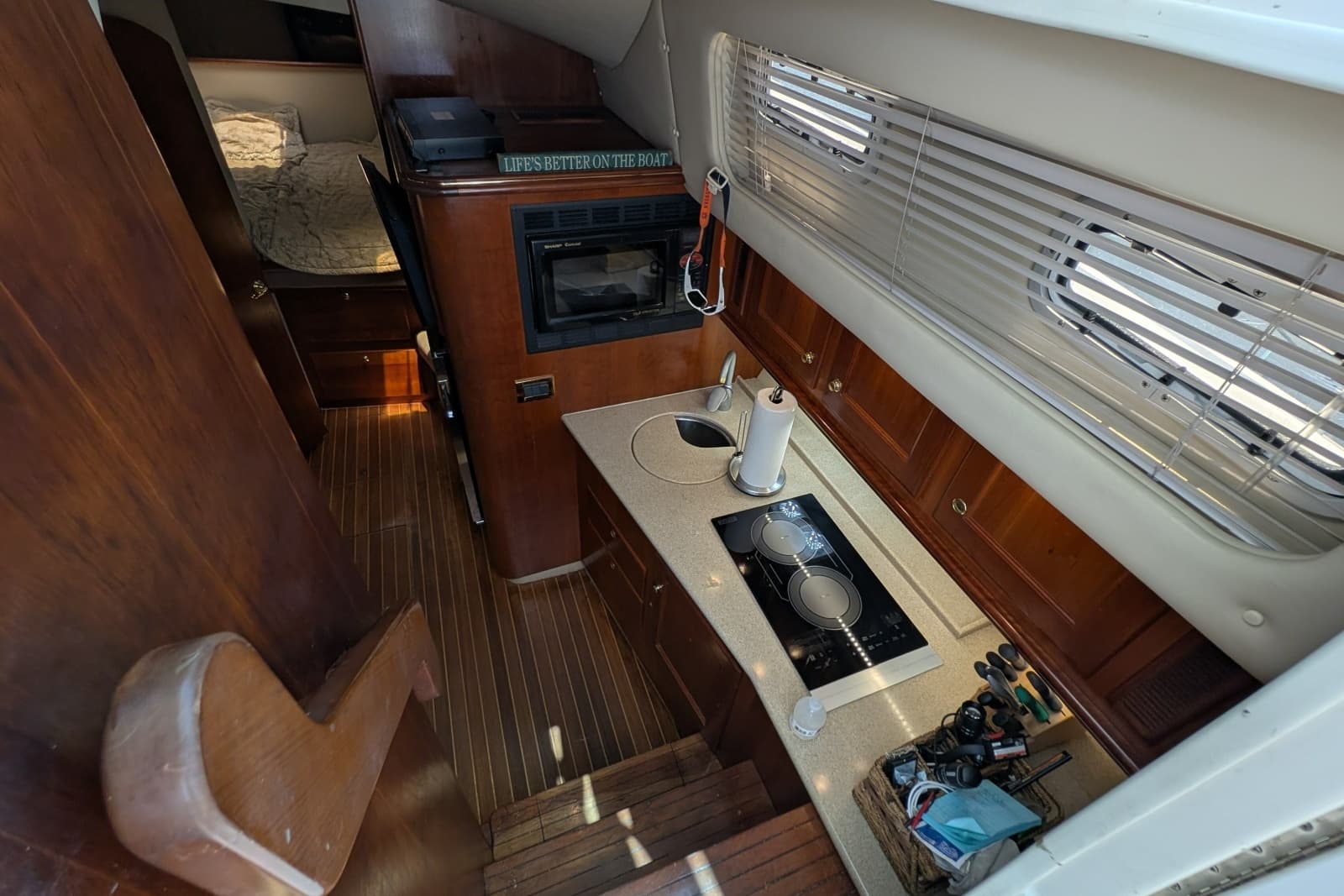 2005 Rampage 38 Express - Photo 22
