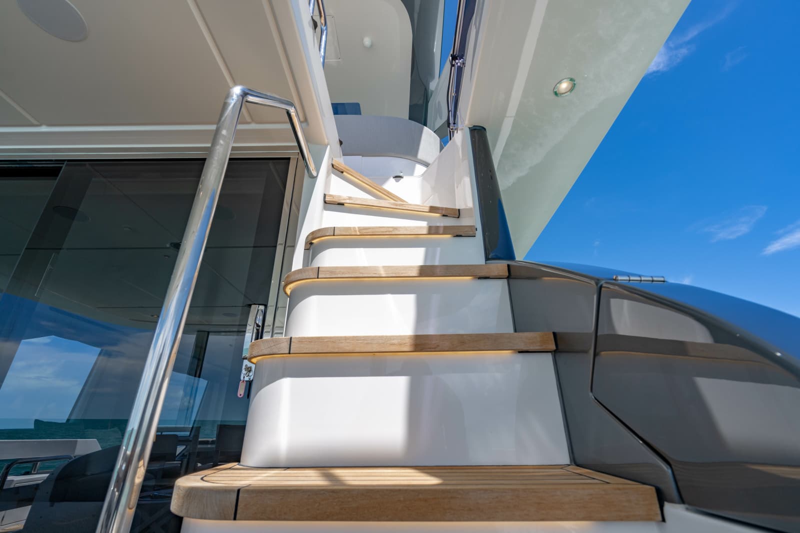 2025 Azimut FLY 78 - Photo 23