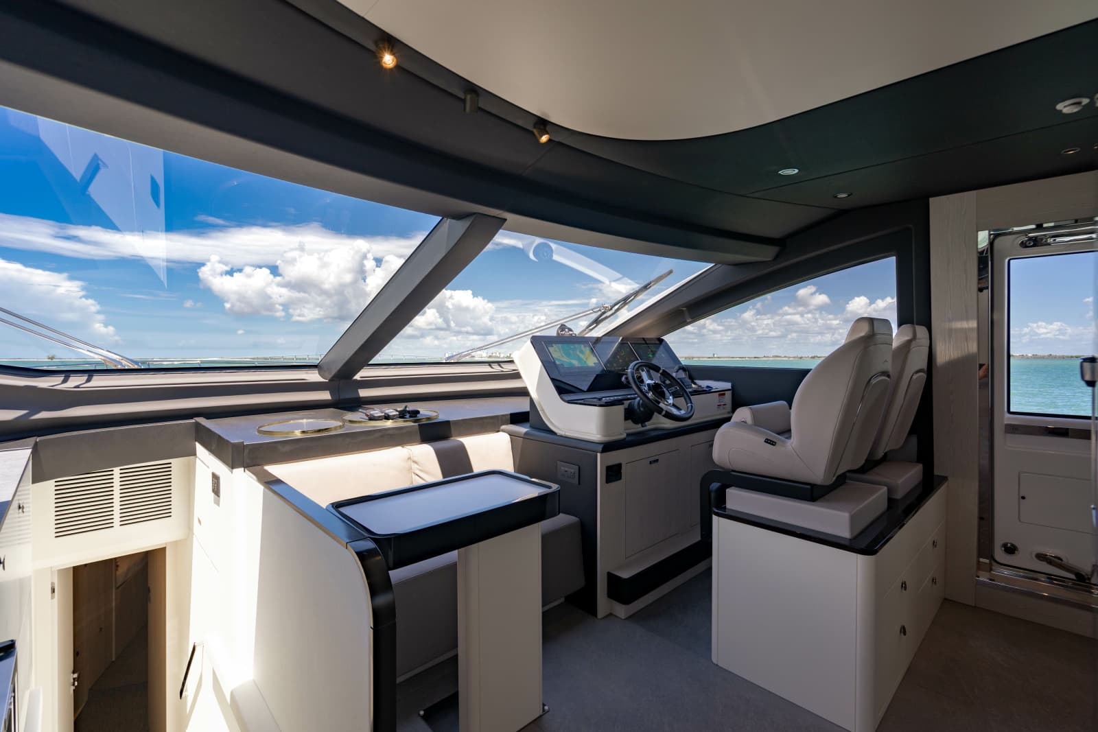 2025 Azimut FLY 78 - Photo 12