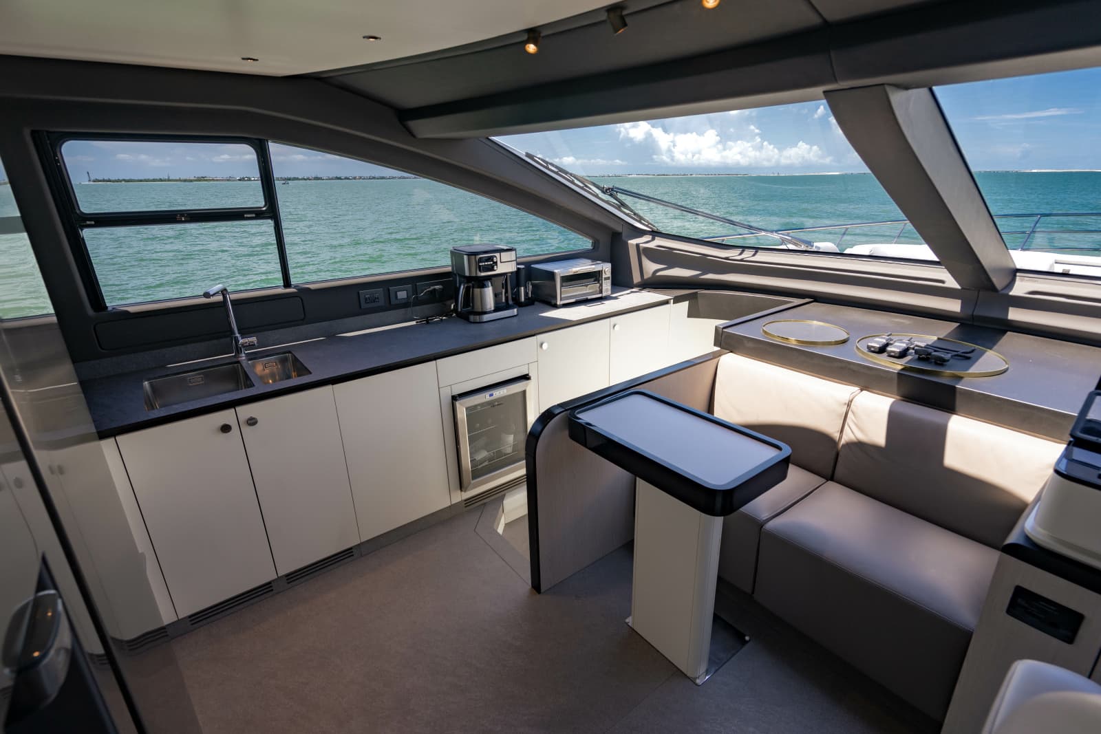 2025 Azimut FLY 78 - Photo 8