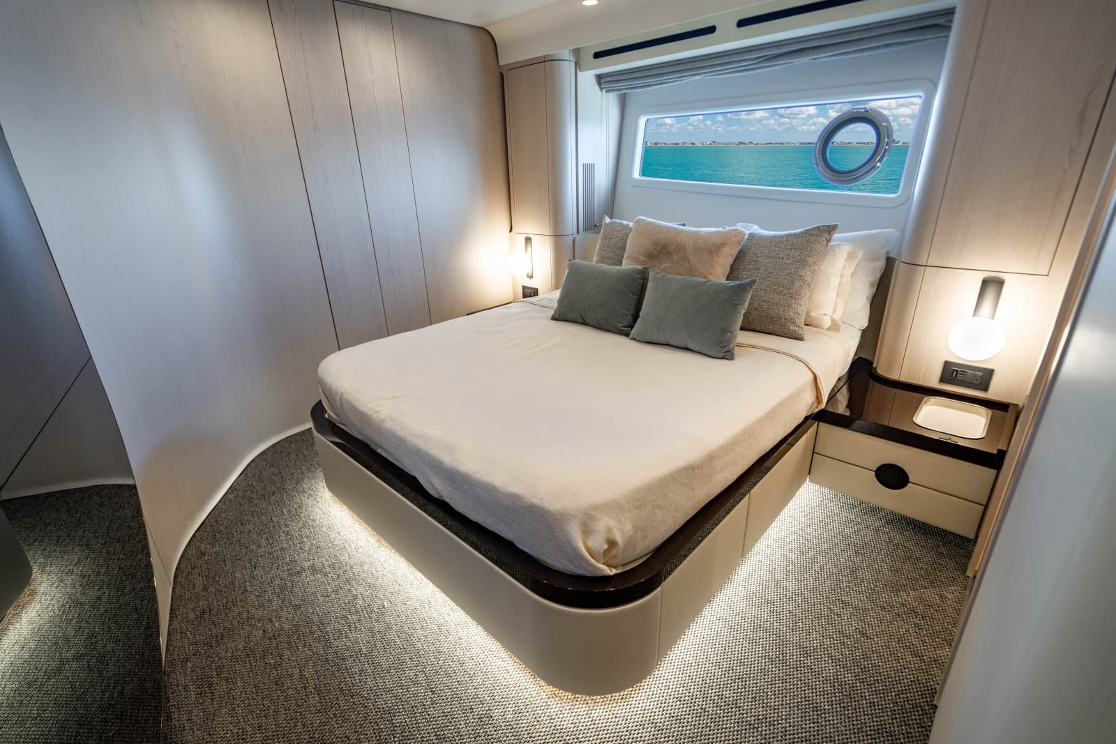 2025 Azimut FLY 78 - Photo 19