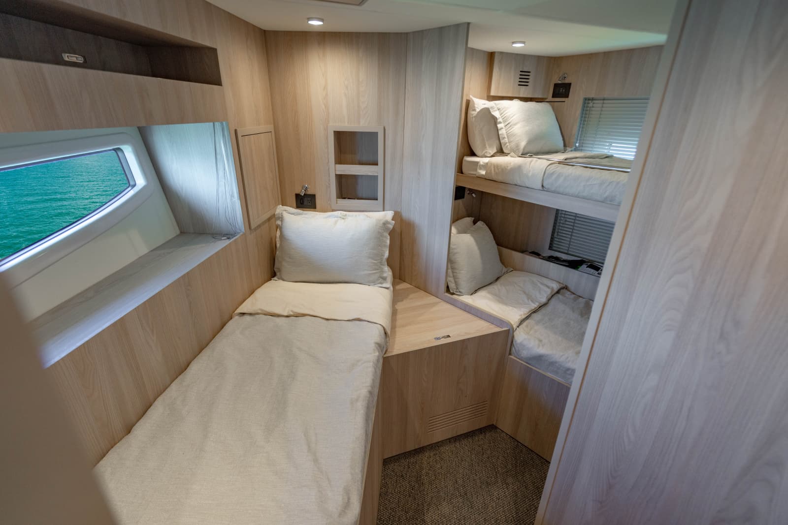 2025 Azimut FLY 78 - Photo 31