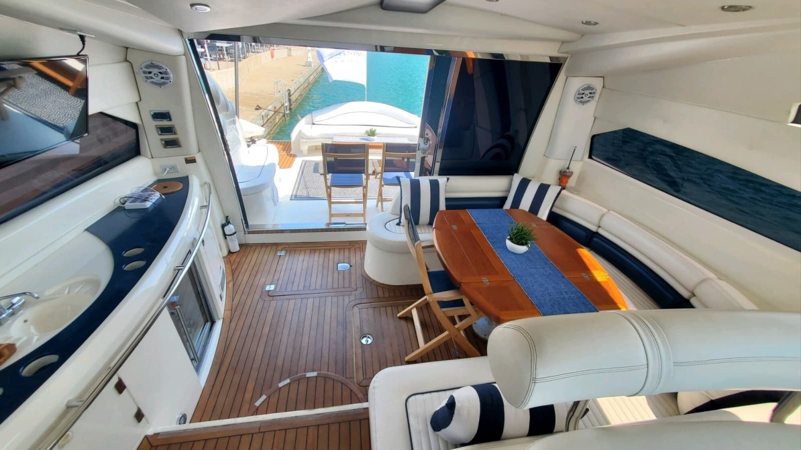 1999 Sunseeker Predator - Photo 4