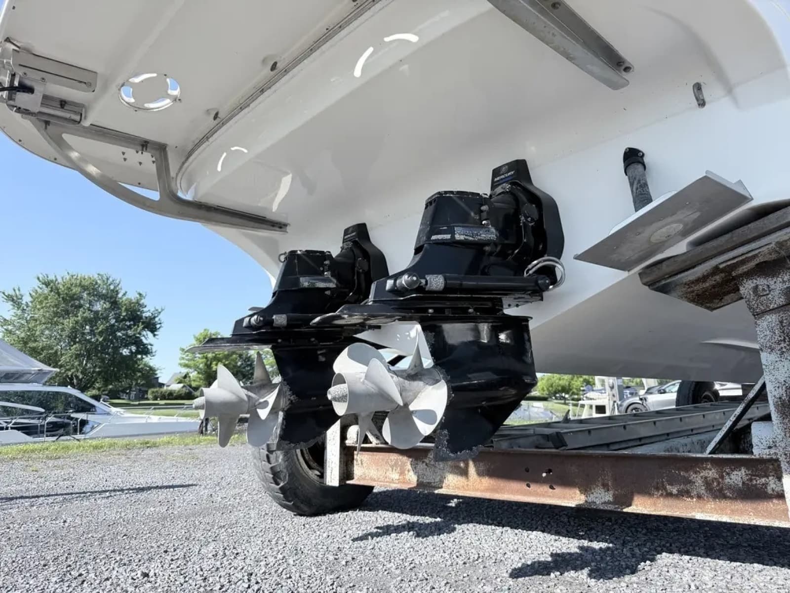 2011 Bayliner 315 SB - Photo 24