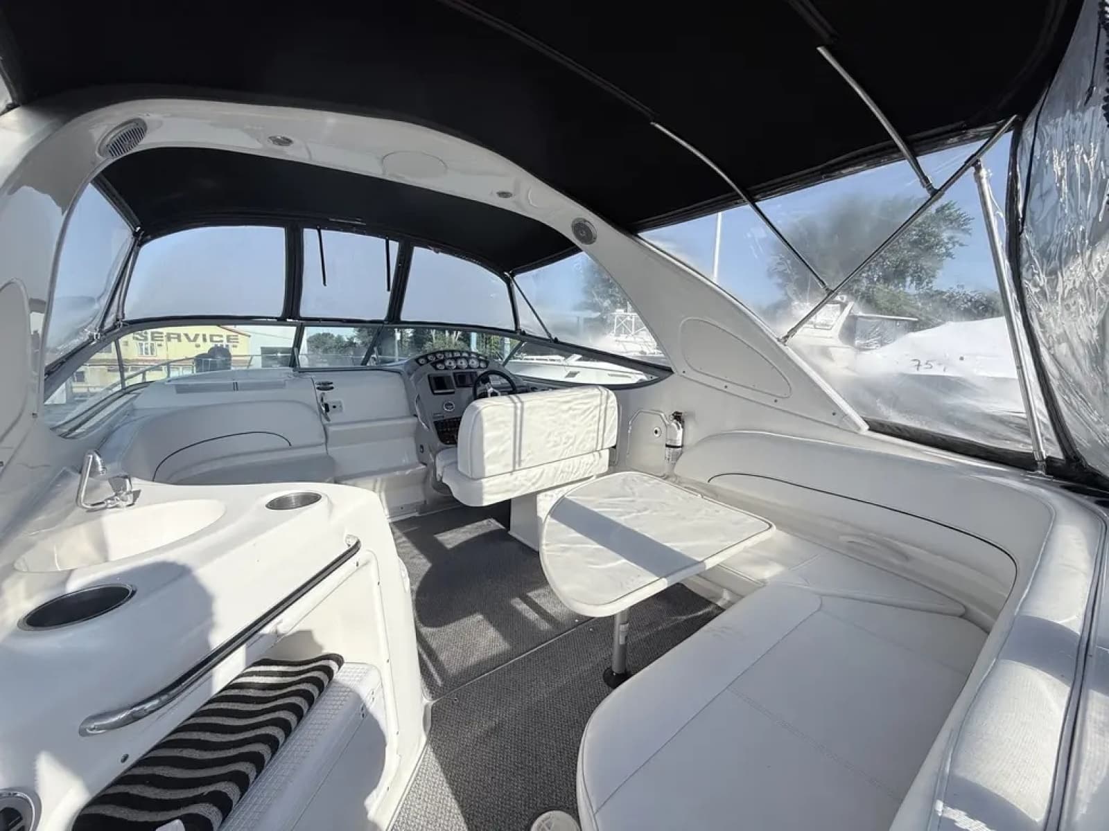 2011 Bayliner 315 SB - Photo 6