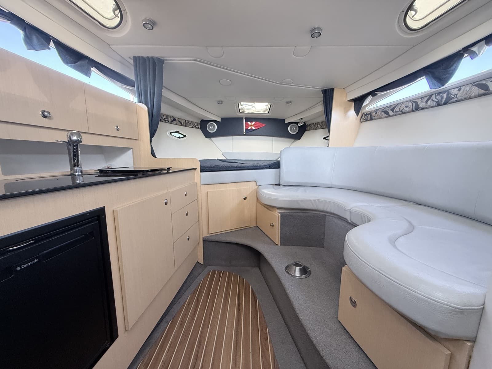 2011 Bayliner 315 SB - Photo 16