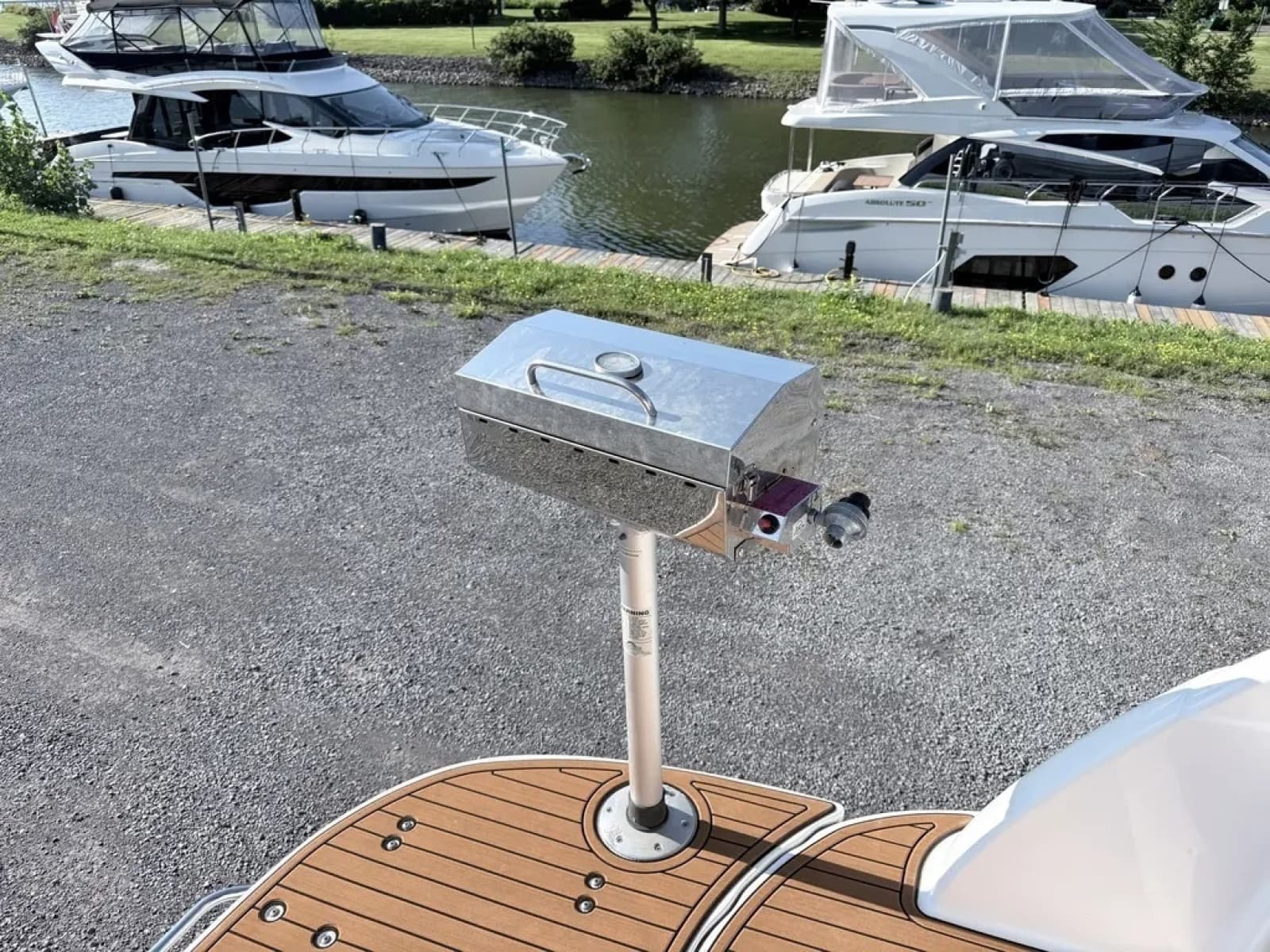 2011 Bayliner 315 SB - Photo 5