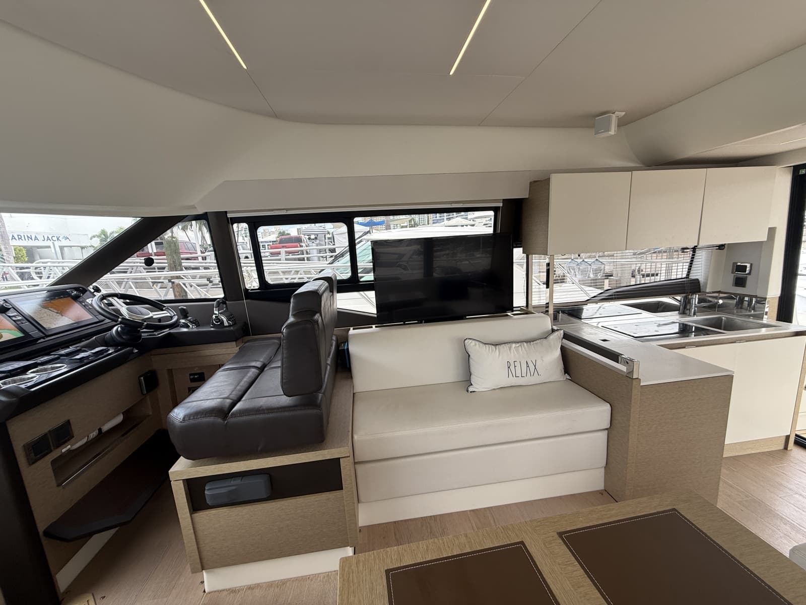 2018 Prestige 460 - Photo 31