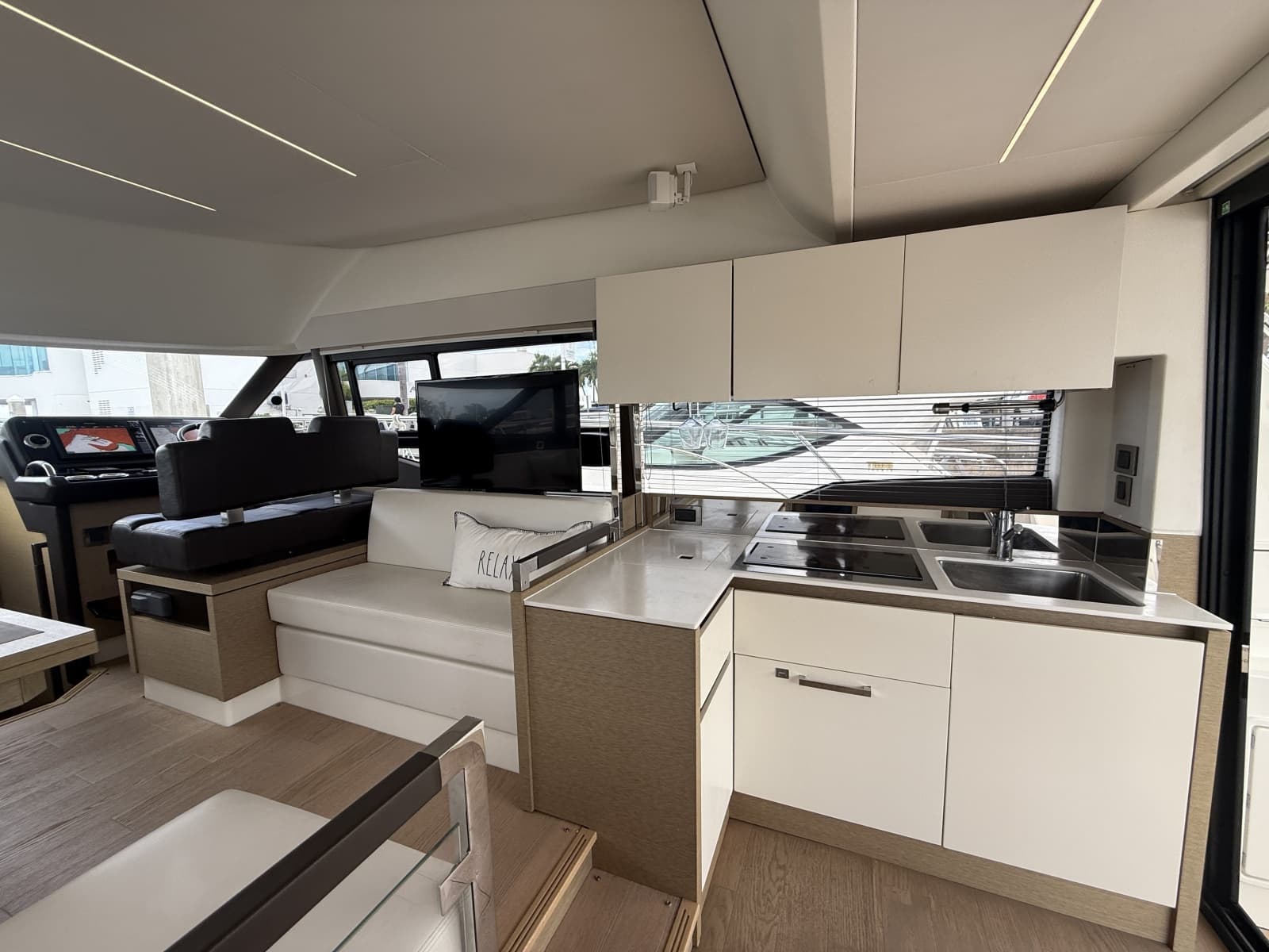2018 Prestige 460 - Photo 25