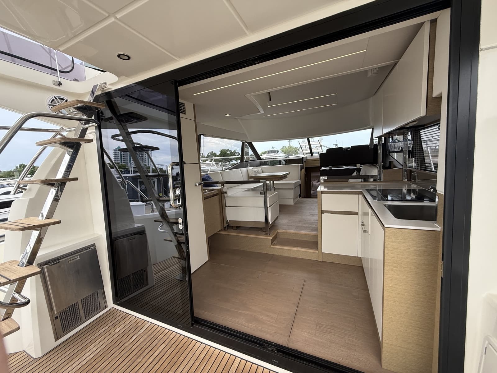 2018 Prestige 460 - Photo 24