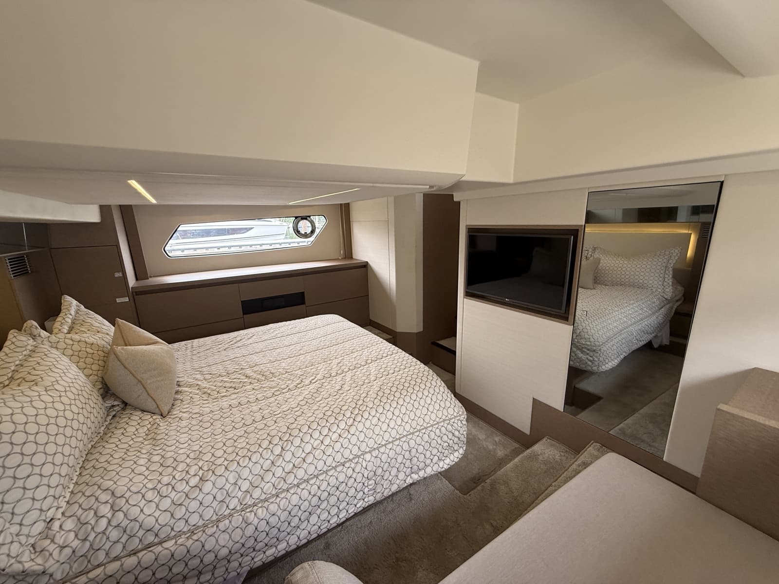 2018 Prestige 460 - Photo 43