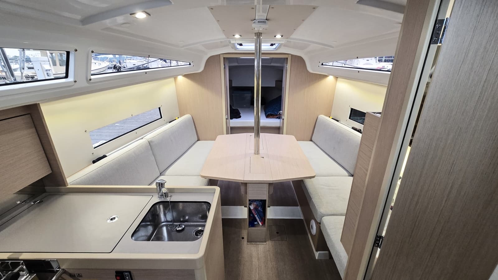 2023 Beneteau Oceanis 30.1 - Photo 13